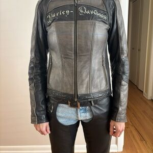 Harley-Davidson Women's  Leather has matching rhinestone vest & chaps posted